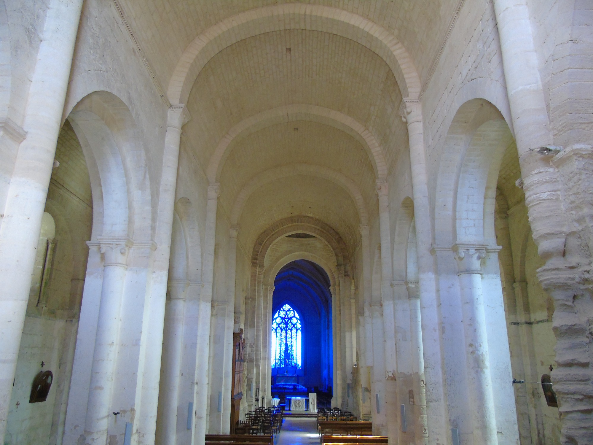 Abbaye St Amant de Boixe