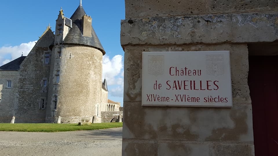 Entrée du Château de Saveilles