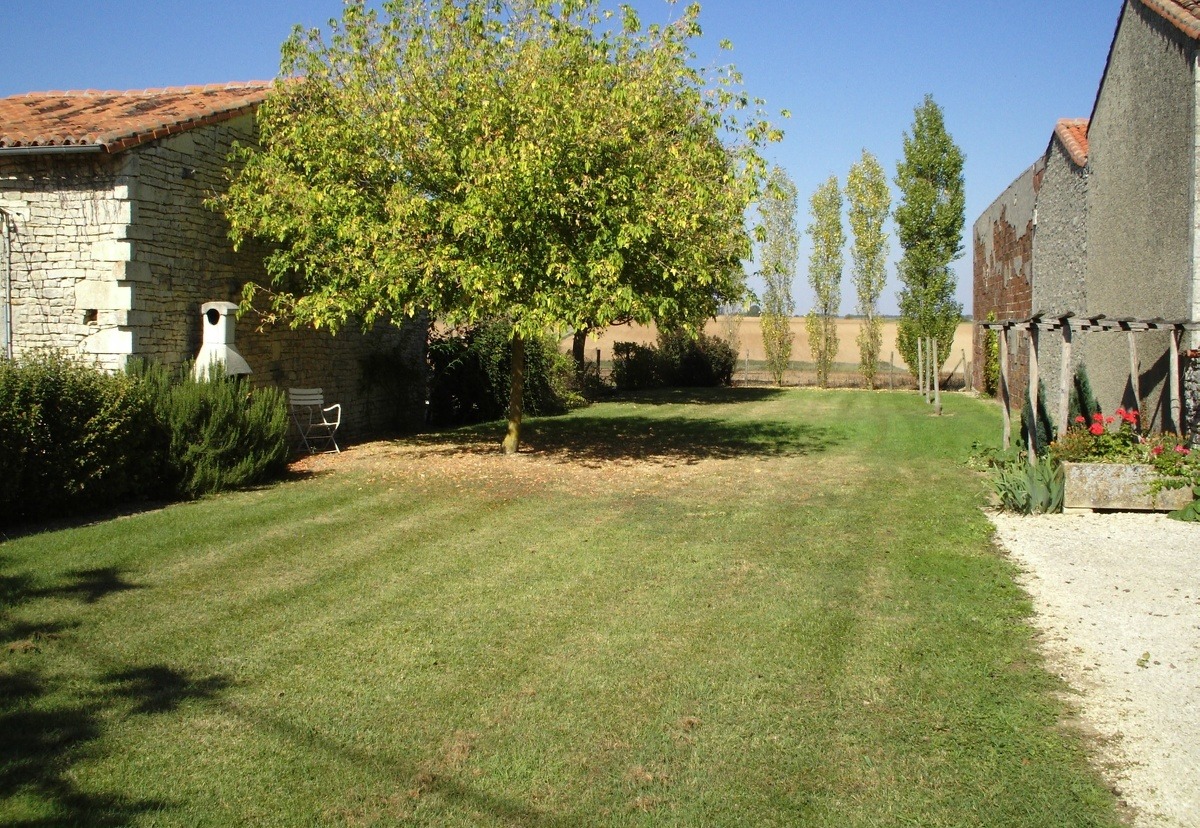 Jardin clôturé (850m²)