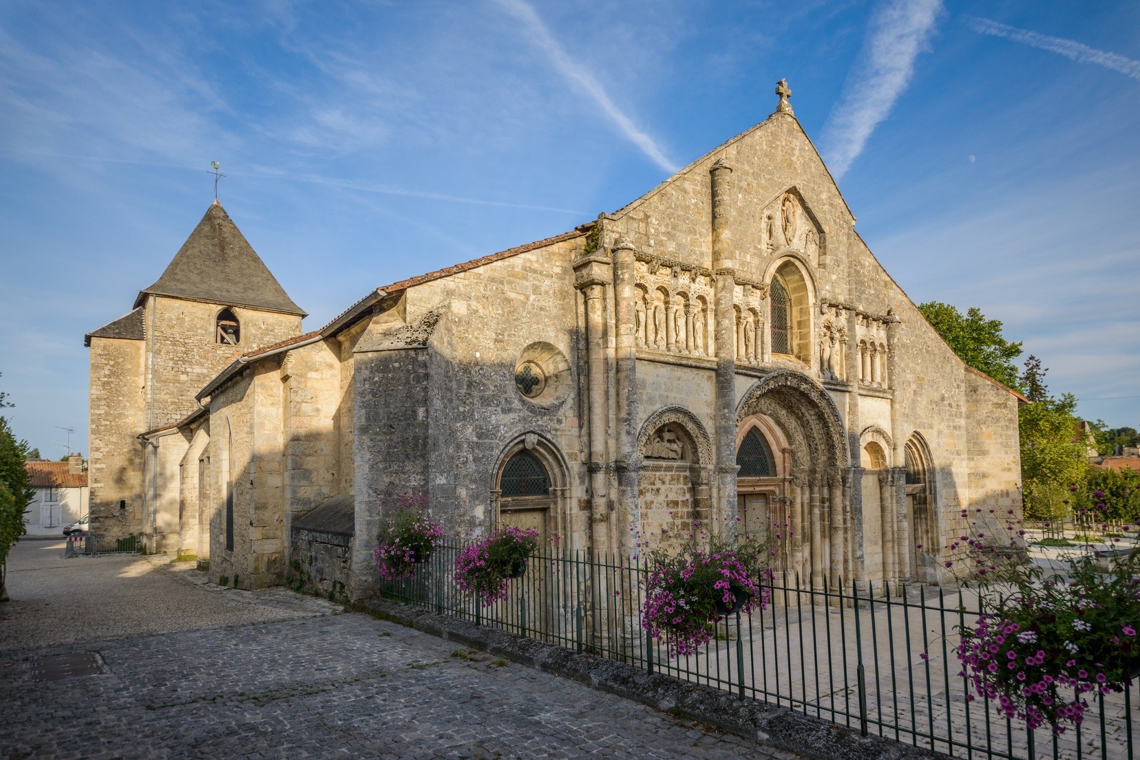 Eglise romane de Ruffec, en Nord Charente