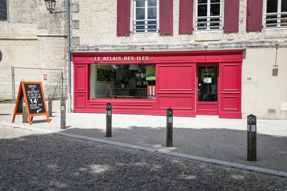 Salle à louer à l'étage