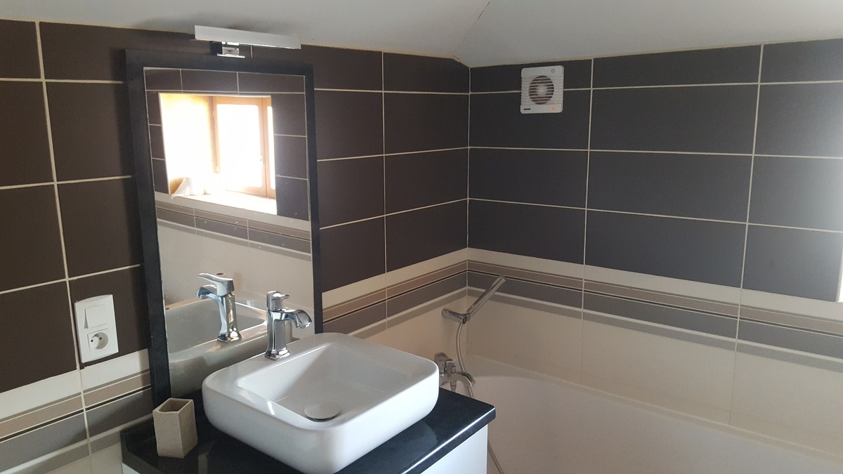 Salle de bain à l'étage