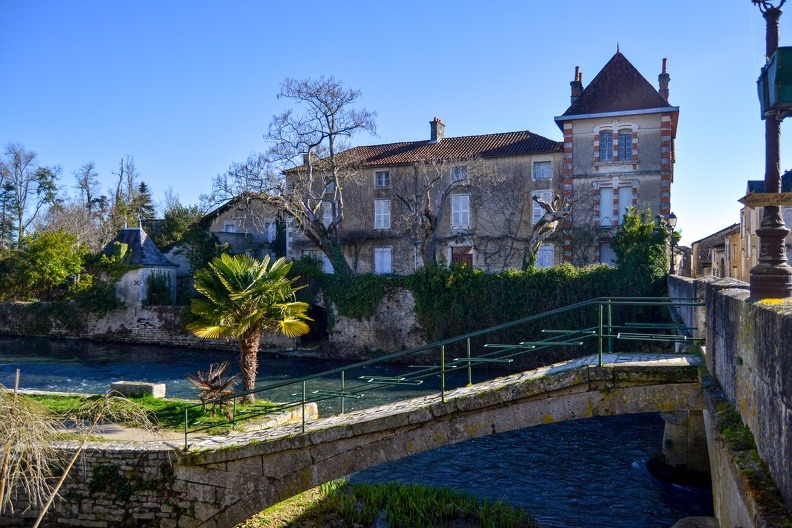 Sur le pont de la Charente