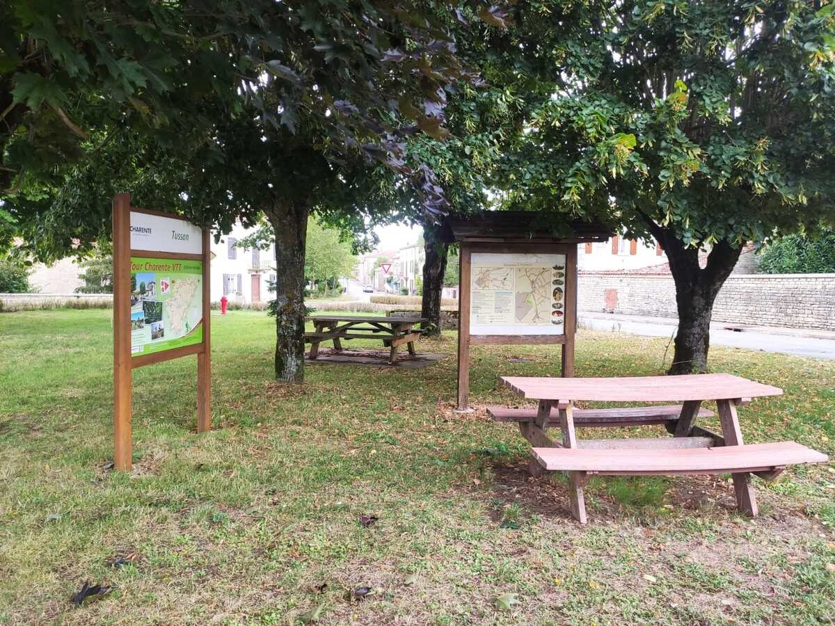 Aire de Pique nique de Tusson, en Nord Charente