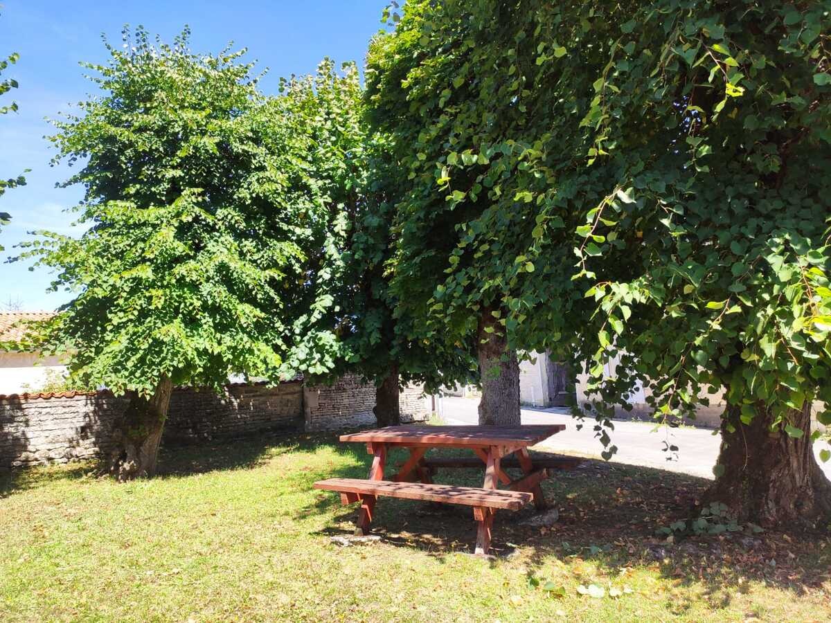 Aire de Pique nique de Tuzie, en Nord Charente
