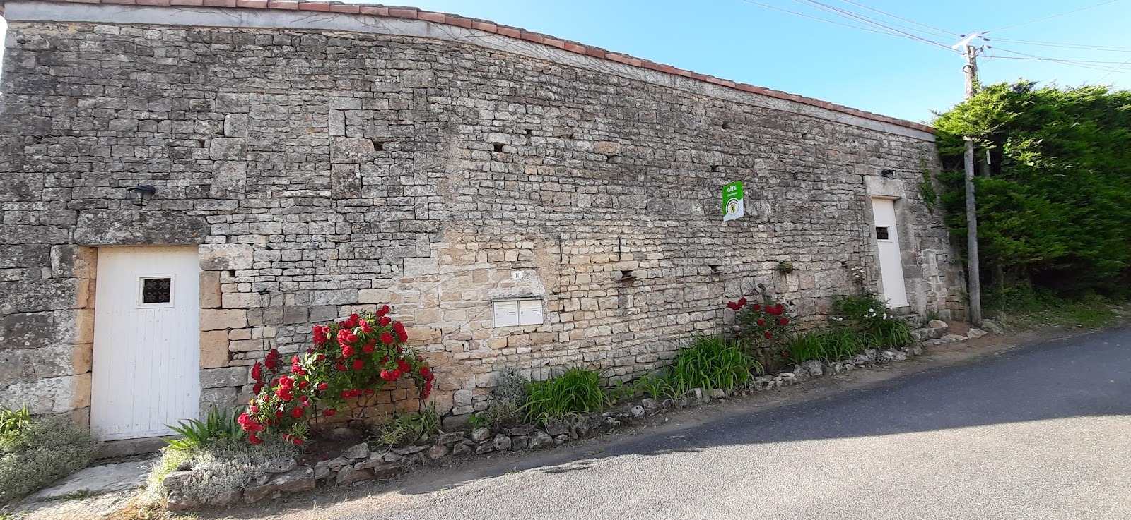 Côté rue