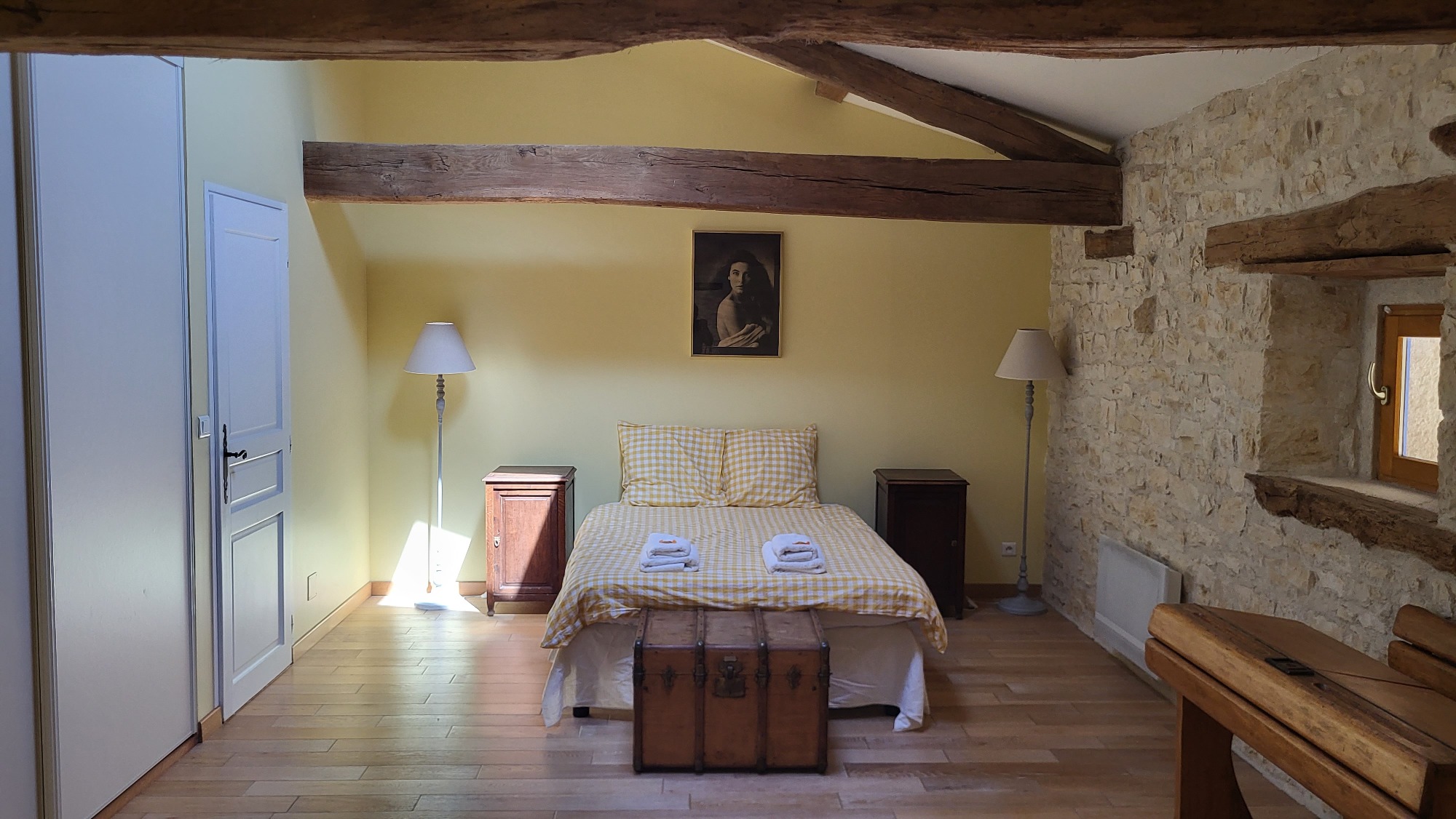 l'Épine: Chambre Jaune (3)