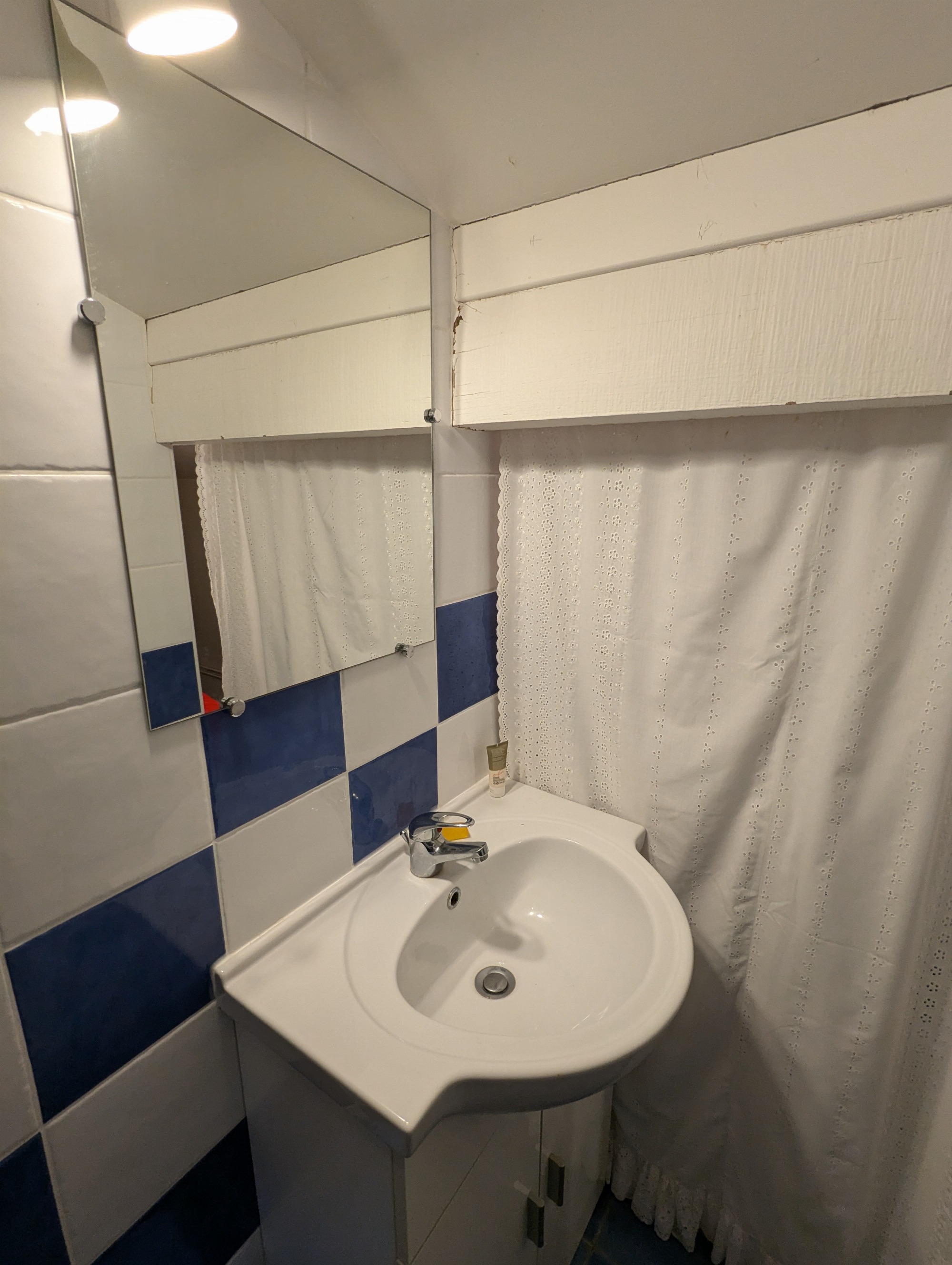 Gîte La Sonnette: Salle de bains avec douche