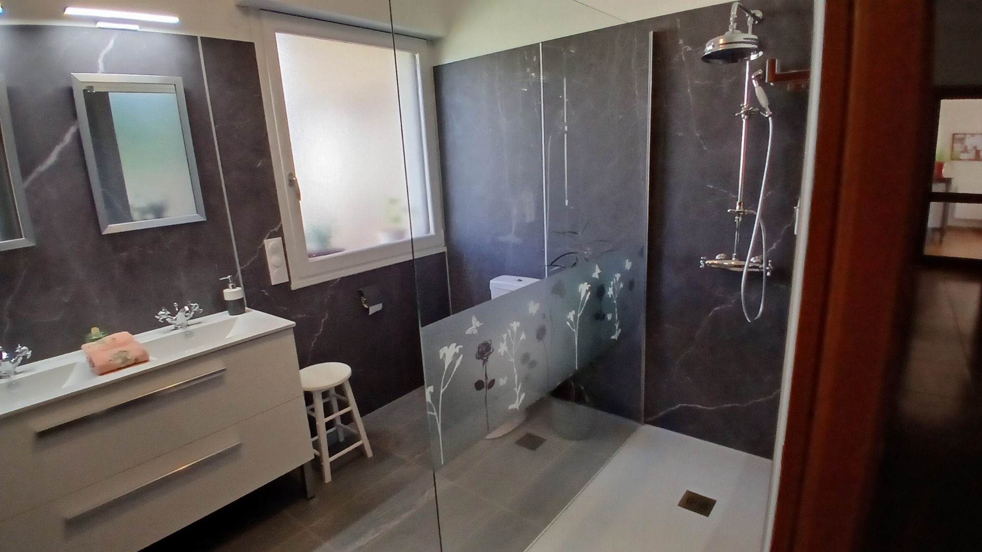 Salle d'eau privée