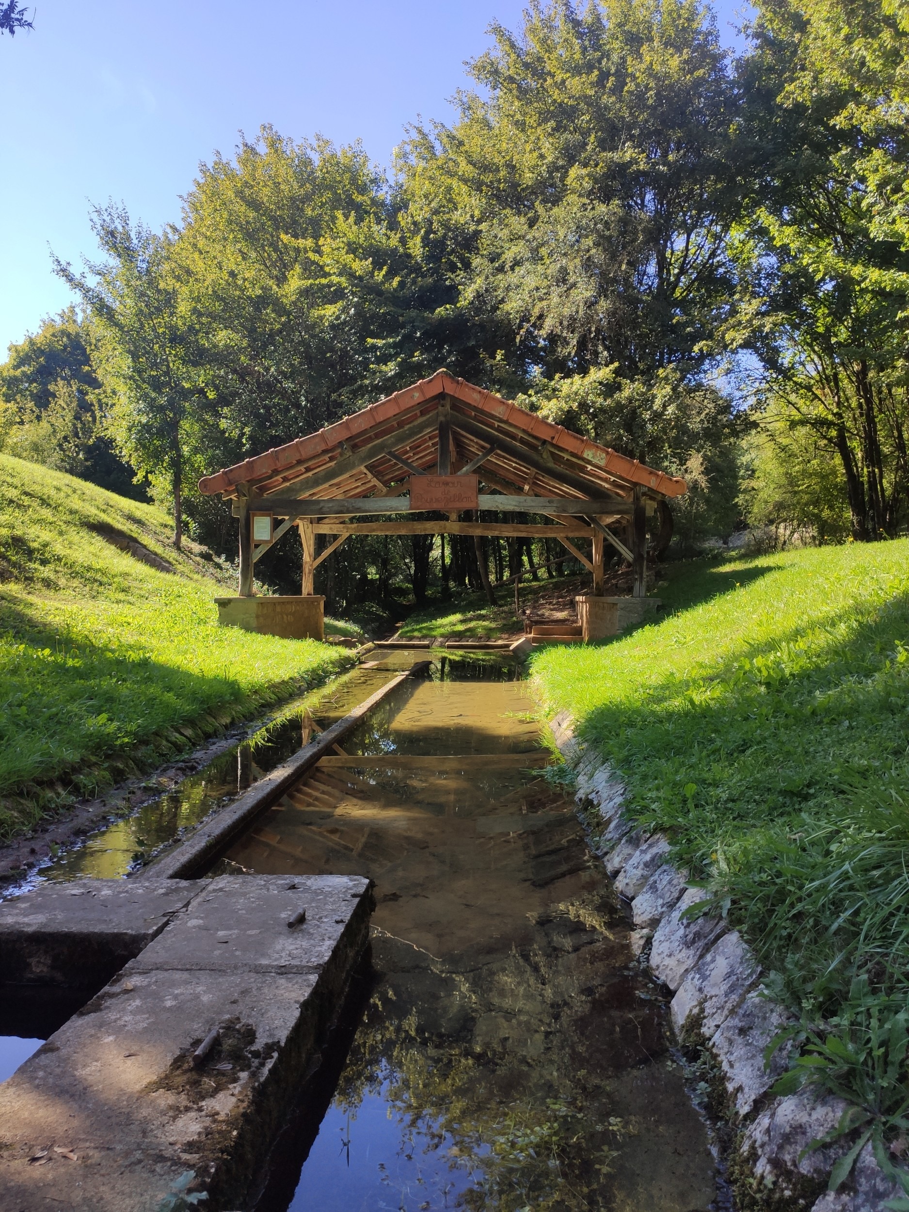 Lavoir de Peuvezillon