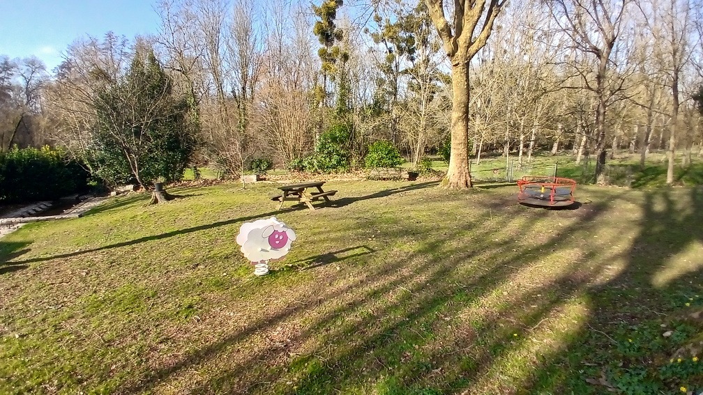 Table pique nique à Mouton