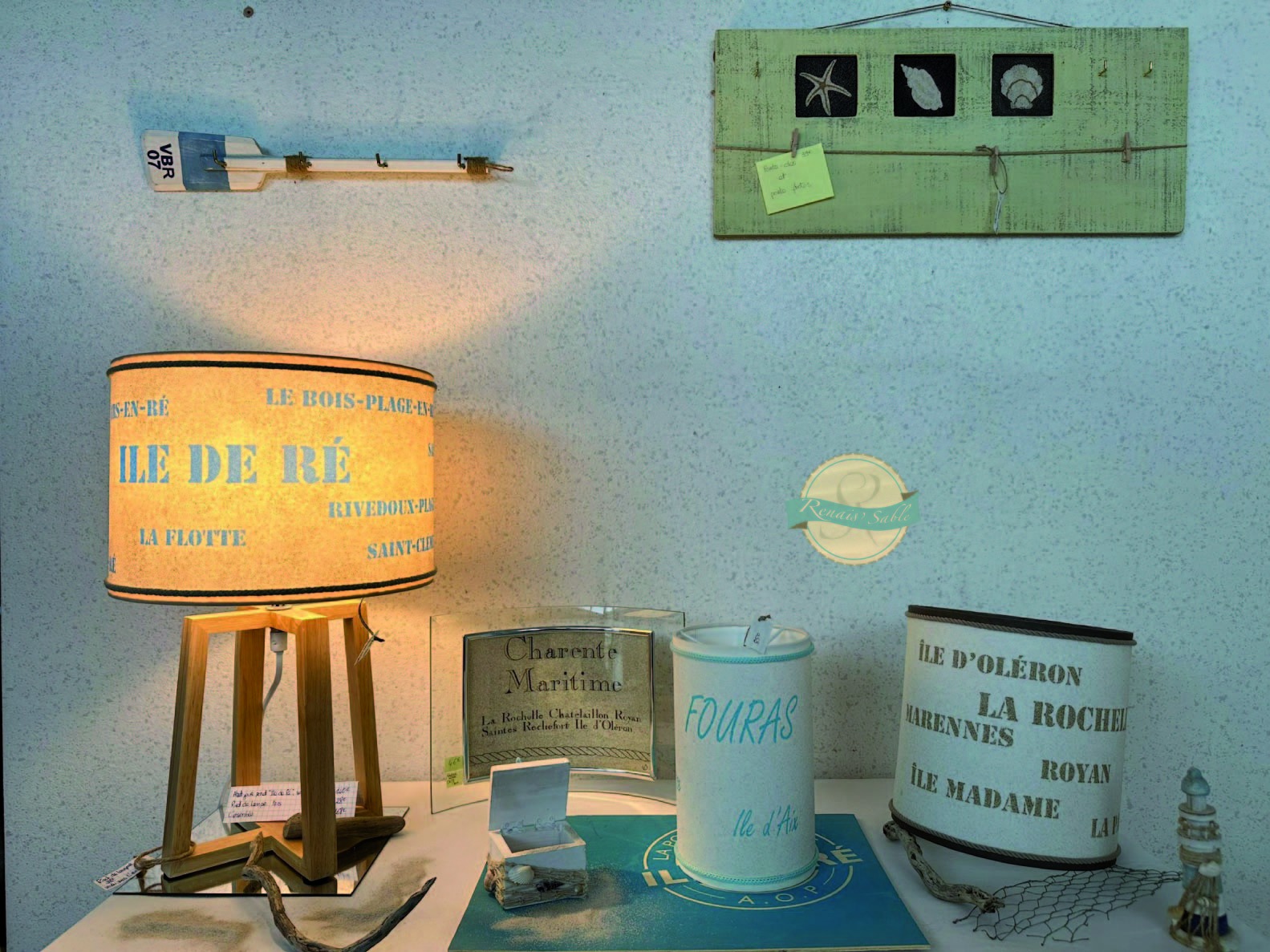 xposition abat jour et objets déco en SABLE