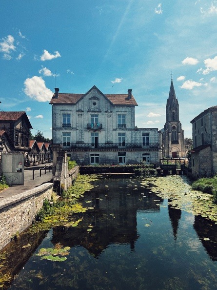 Ville d'Aigre