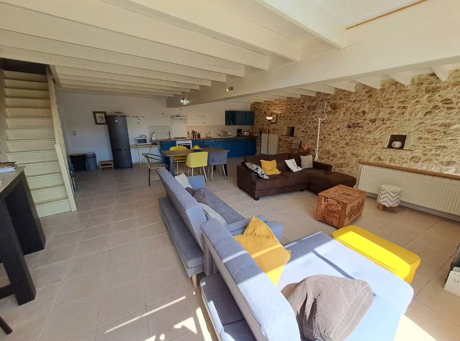 Salon, salle à manger, cuisine