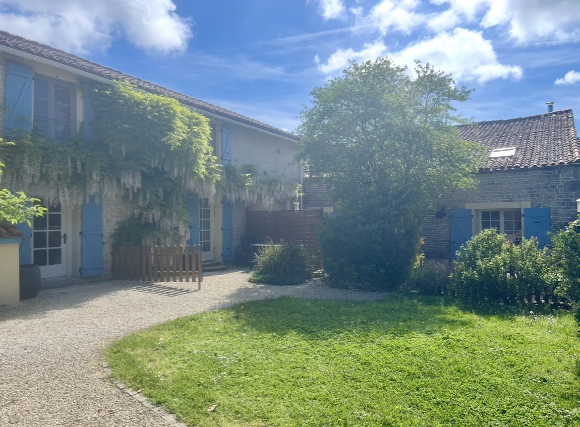 Maison du figuier 1799 Wisteria_Nanclars