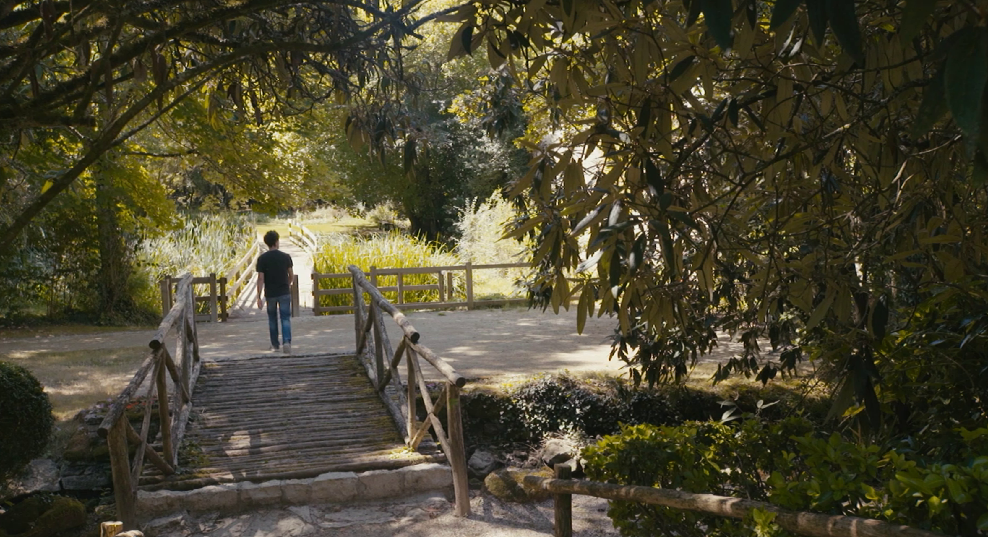 Traversée du jardin de l'Argentor de Nanteuil-en-Vallée