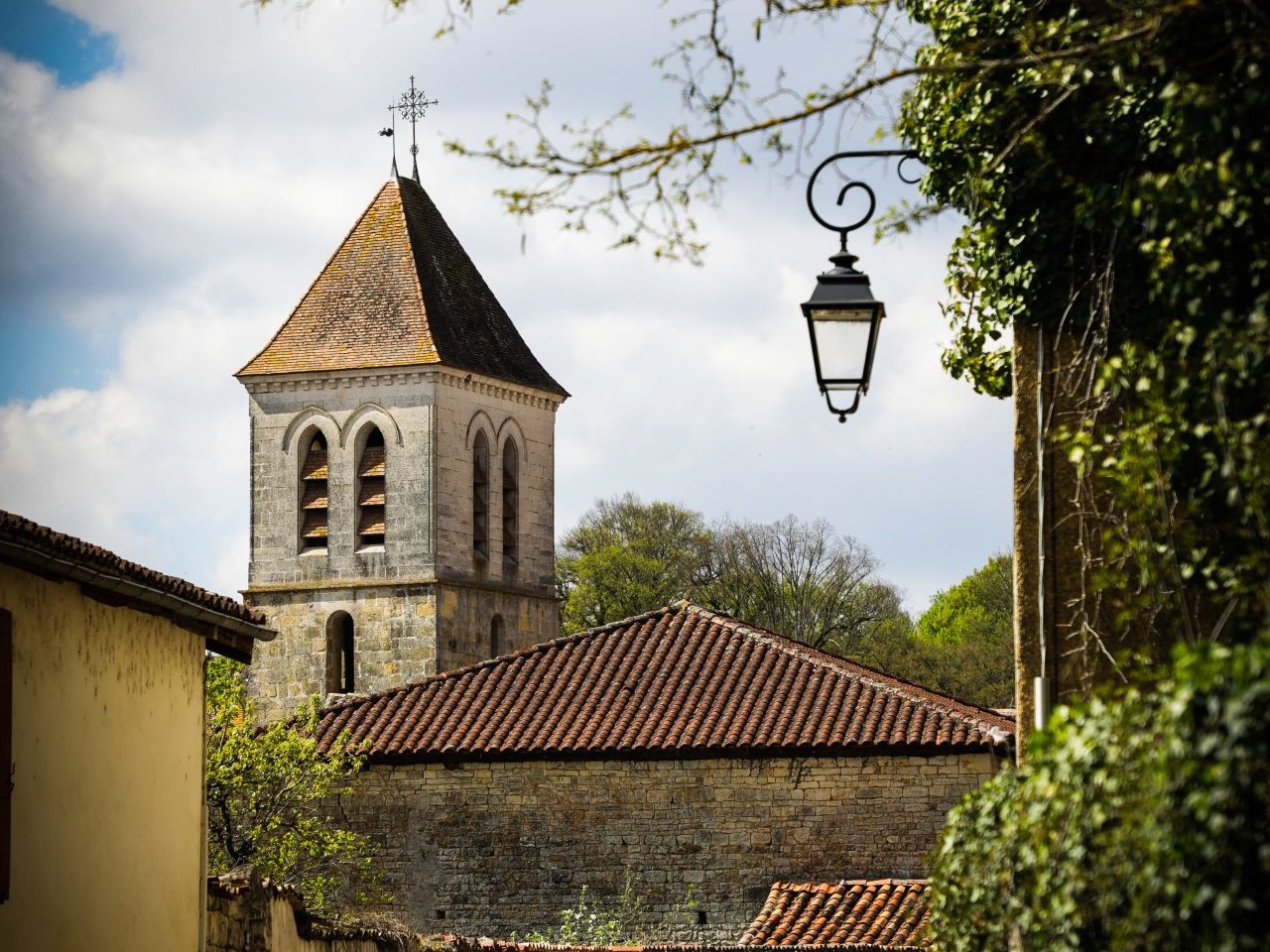 Village de Nanteuil en Vallée en Charente