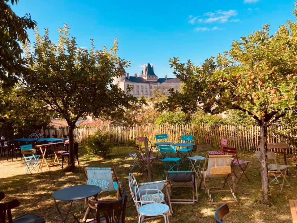 Terrasse de la Sénéchalerie à Verteuil-sur-Charente