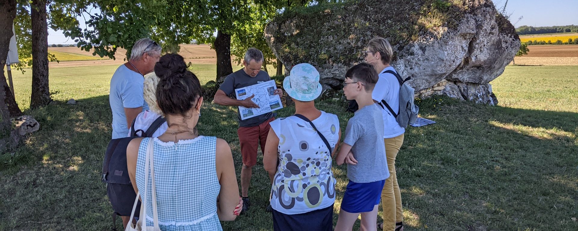 Visite guidée de l'été sur le site Néolithique des Pérottes à Fontenille en Charente