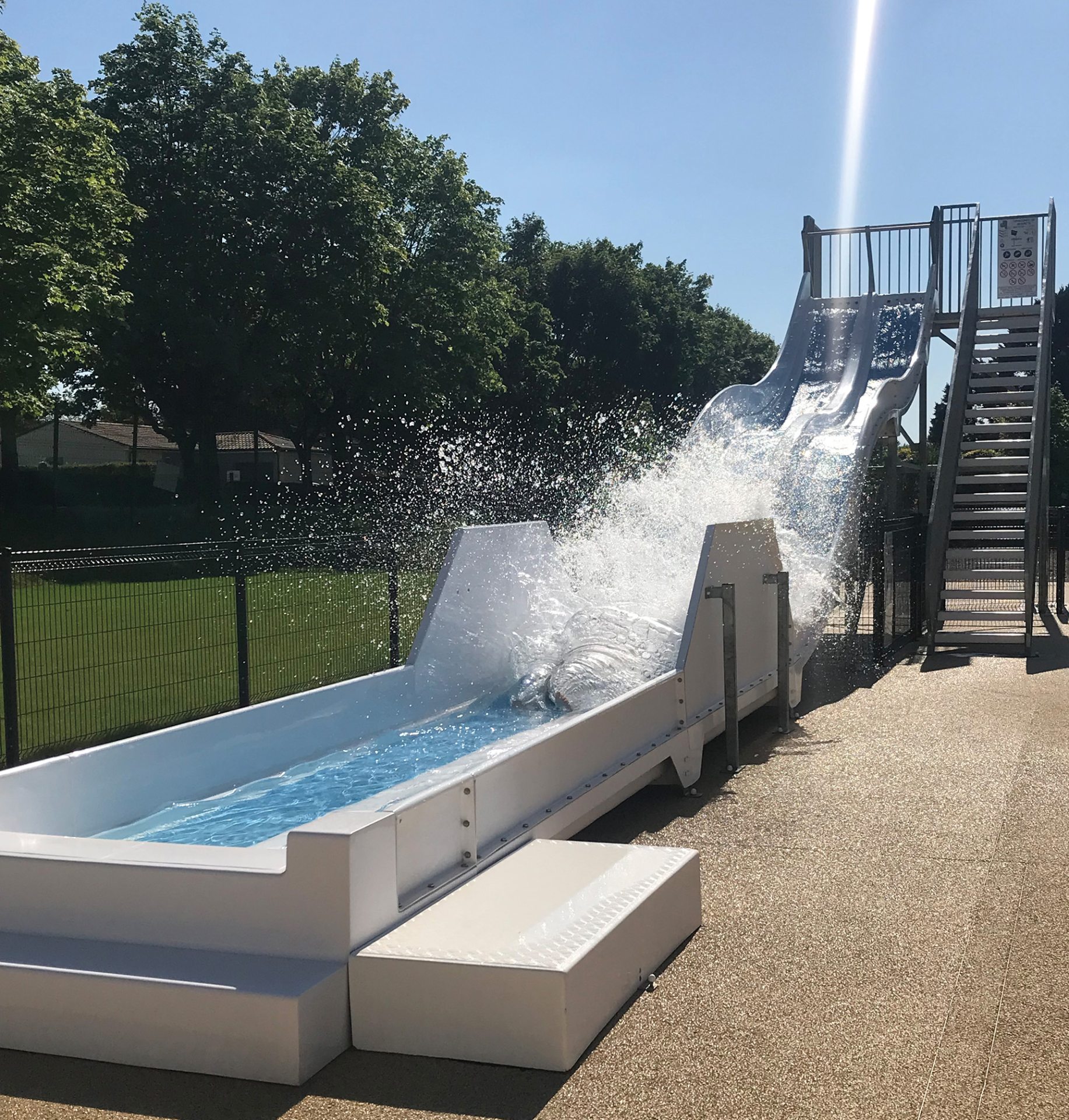 Pentagliss à Aquaval, piscine communautaire à Ruffec