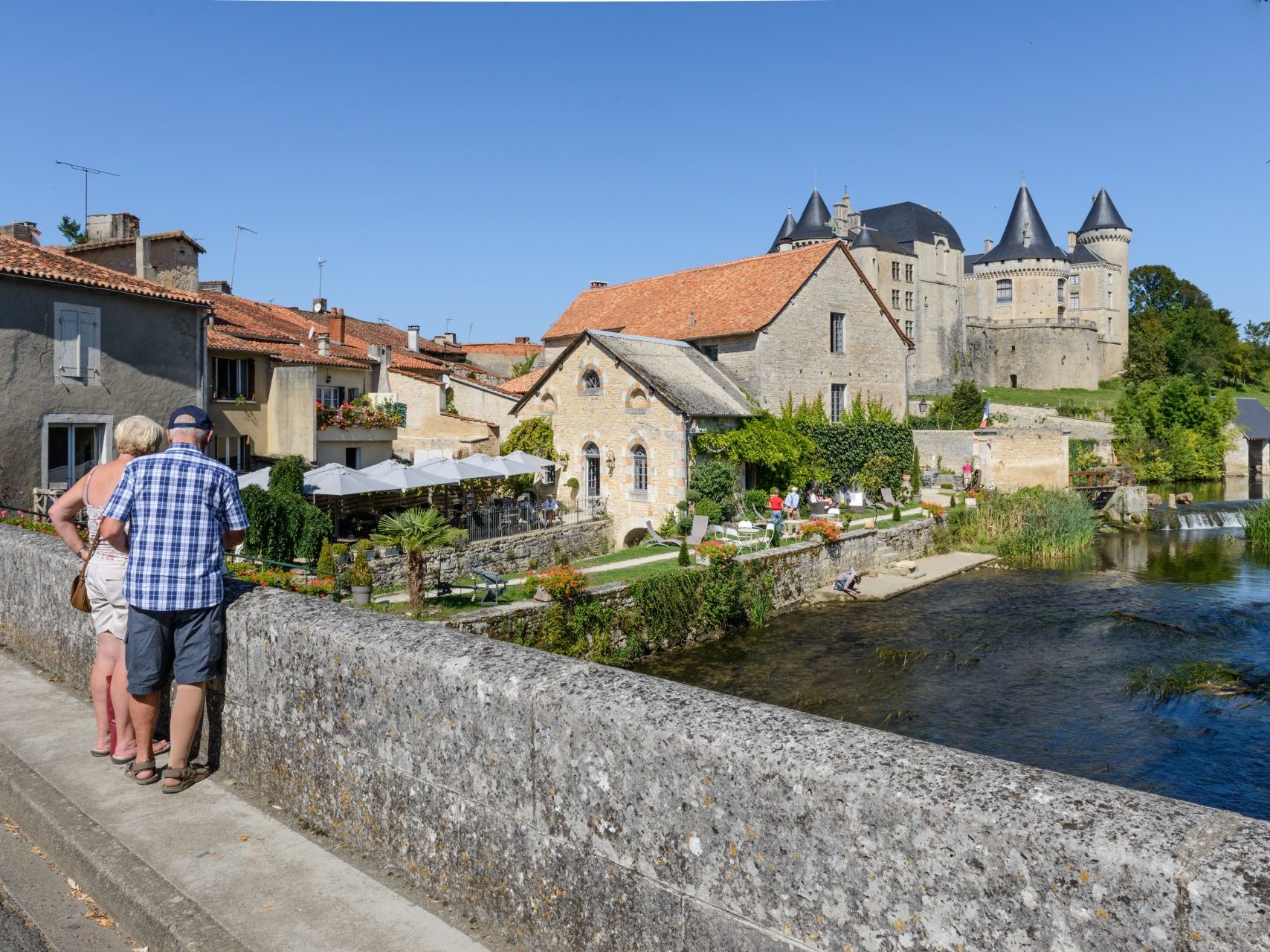 Vue du château et du Moulin de Verteuil-sur-Charente