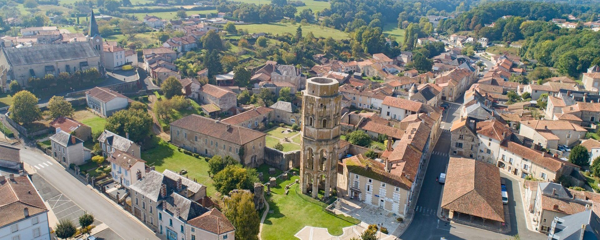 A proximité du Nord Charente, Charroux