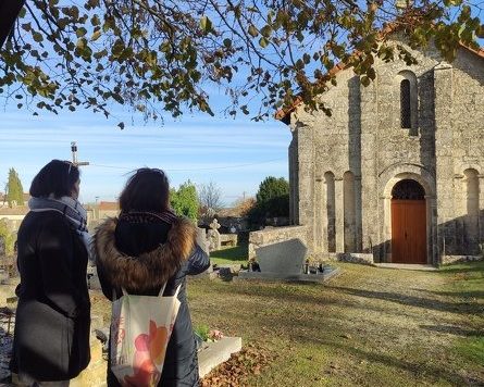 Ecoute du podcast sur l'église de la balade Nature et patrimoine de La Faye