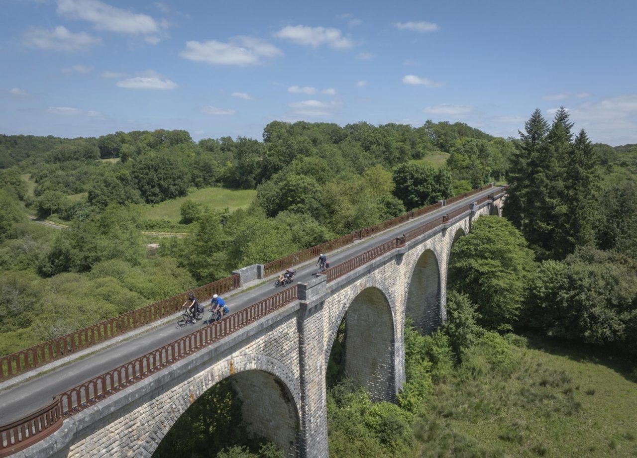 Viaduc Moulin Robin entre Nanteuil-en-Vallée et Champagne-Mouton