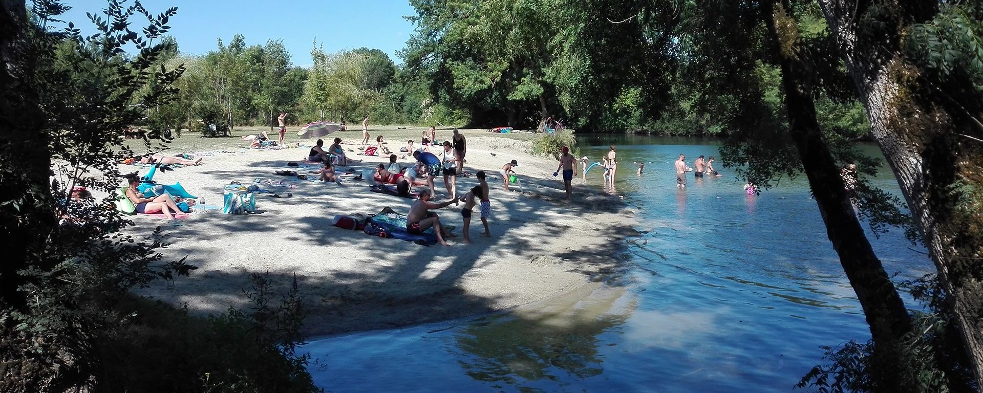 Baignade dans la Charente au Portal à Vars