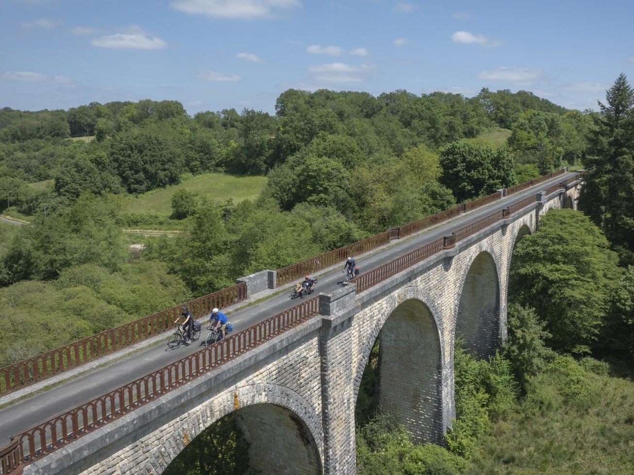 Viaduc Moulin Robin entre Nanteuil-en-Vallée et Champagne-Mouton