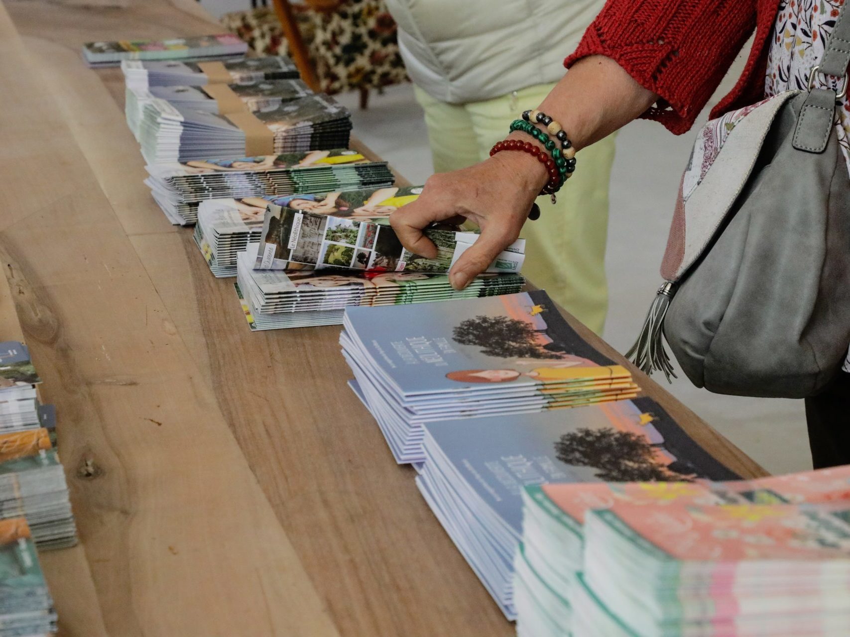 bourse d'échange de documentation touristique avec l'Office de tourisme du Nord Charente