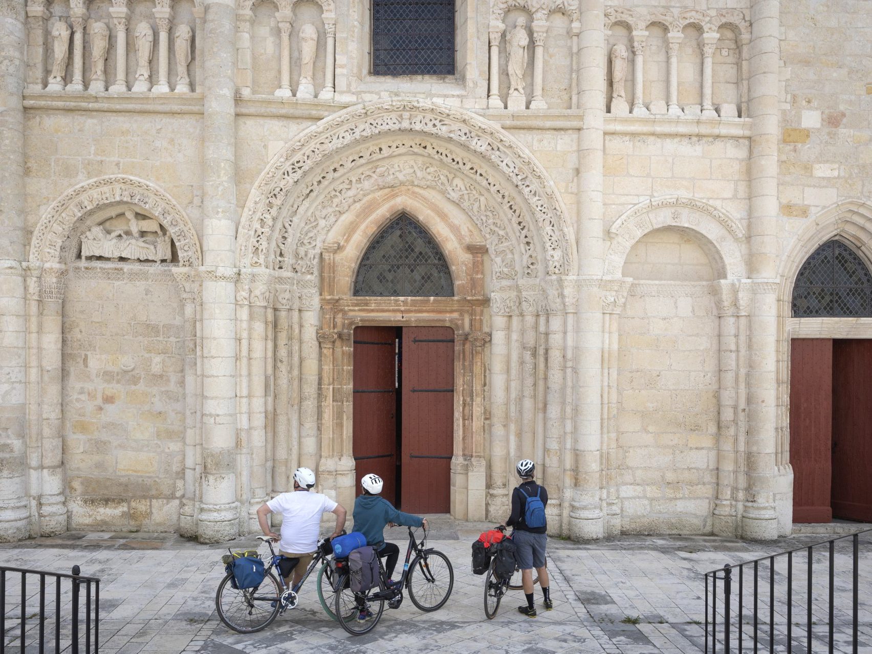 Façade de l'église de Ruffec