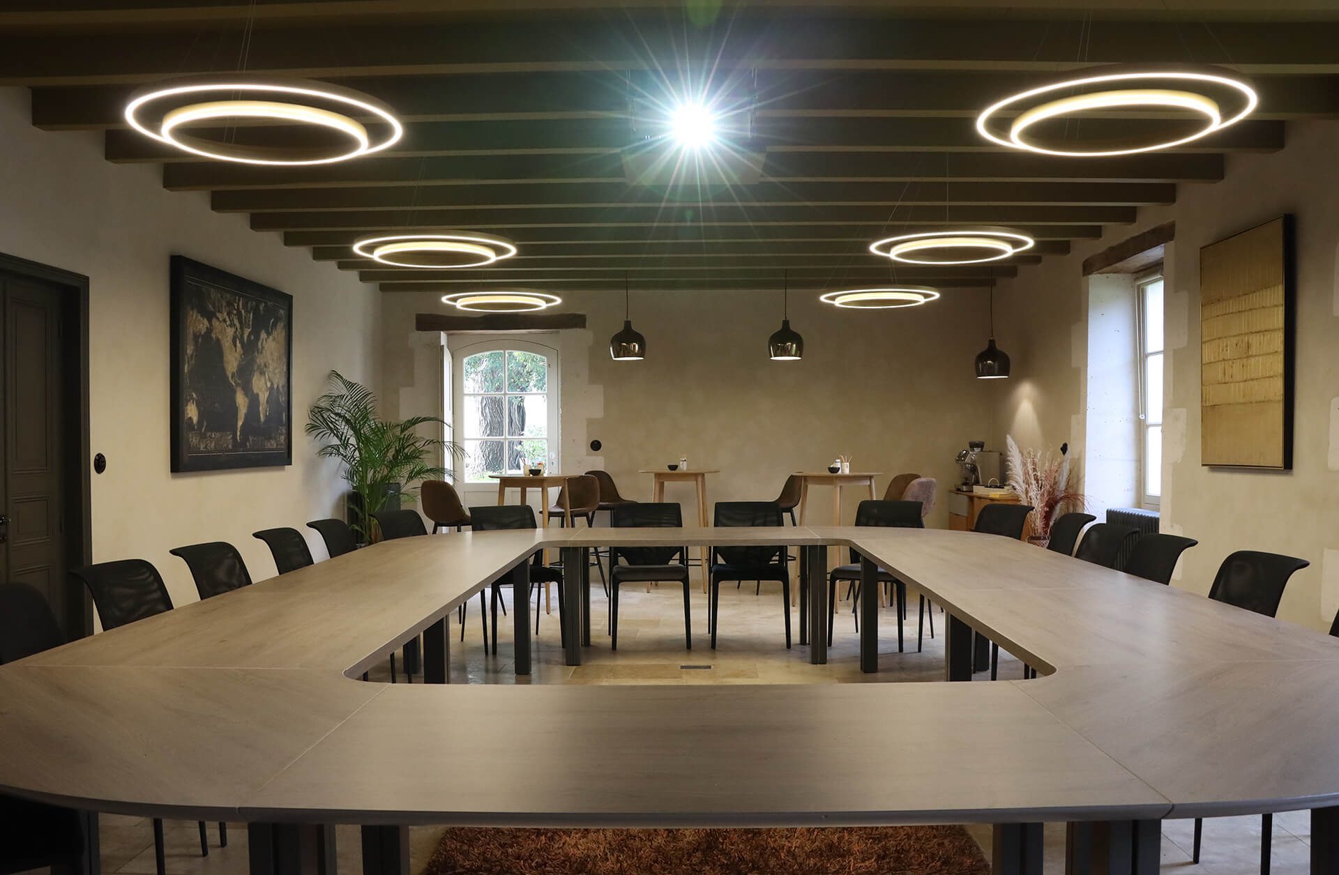 salle de réunion au Logis du Portal à La Boixe