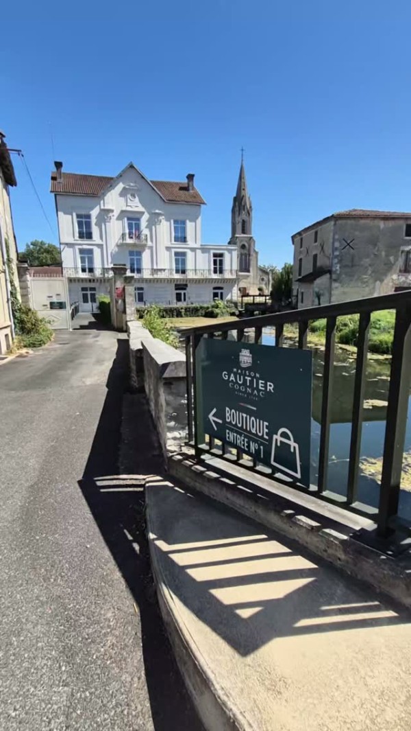 [Mode visite activé !]

Aujourd’hui,...