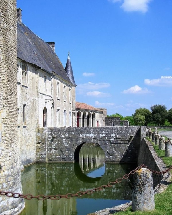 🏰 Visites de nos châteaux 🏰
Pour...