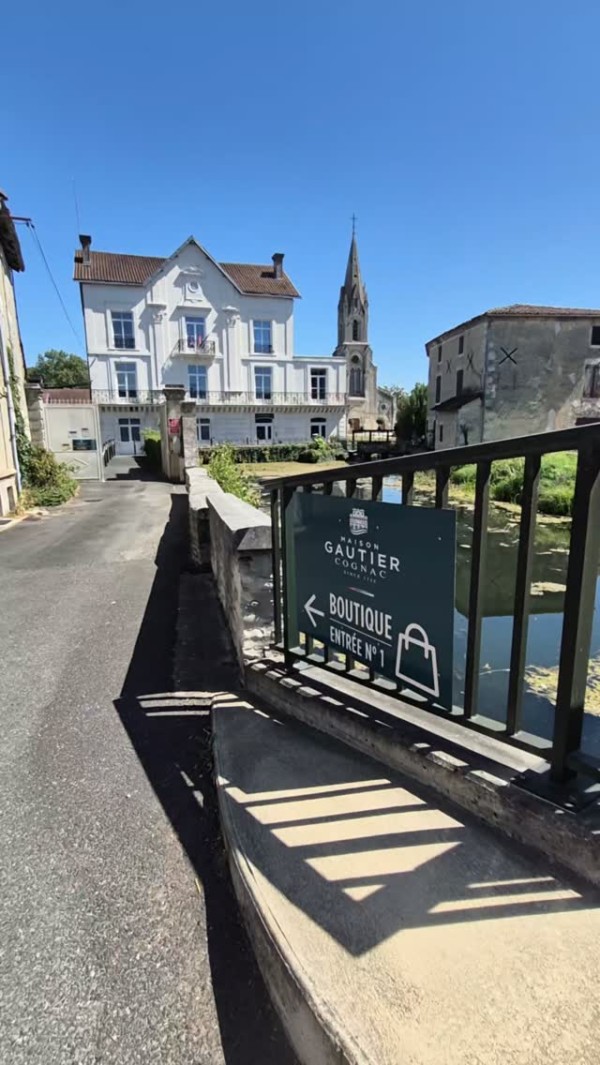 [Mode visite activé !]

Aujourd’hui,...